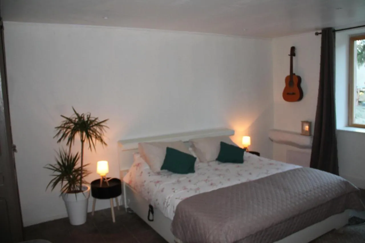 Bed & Breakfast La Cour D'Enchere Saint-Palais  France