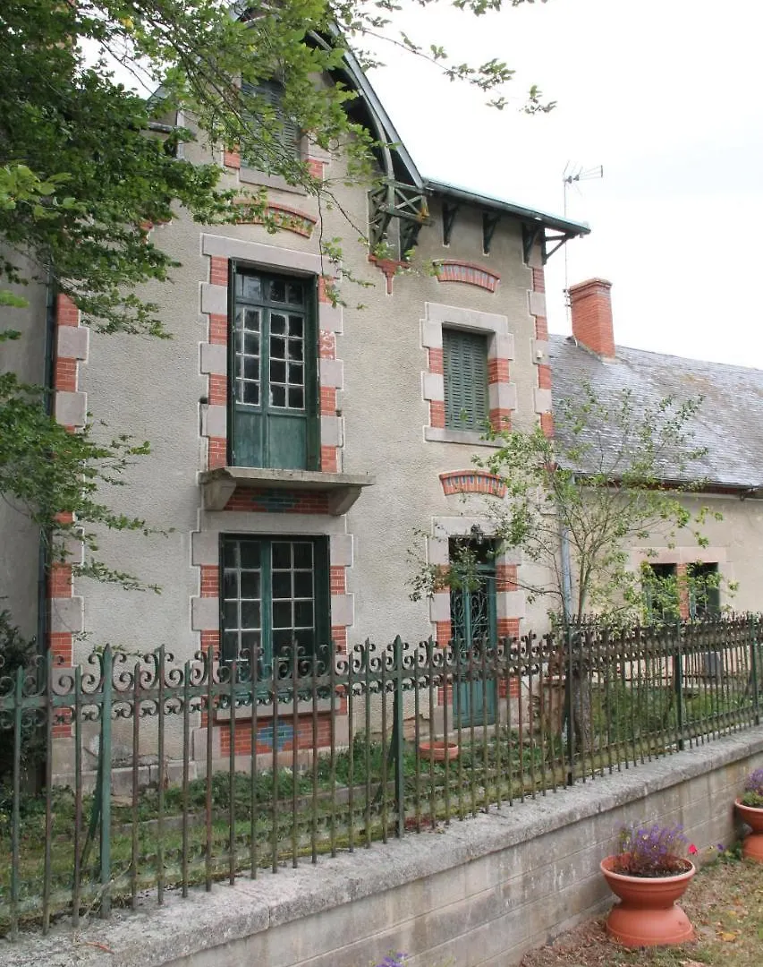 La Cour D'Enchere Saint-Palais  Bed & Breakfast