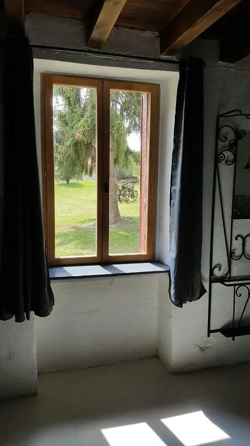 La Cour D'Enchere Saint-Palais  Bed & Breakfast Saint-Palais (Allier)